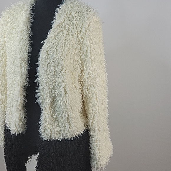 Minkpink xs/s fluffy white black jacket coat - Picture 2 of 6